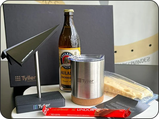Kit corporativo produzido pela Surpresa tem hora